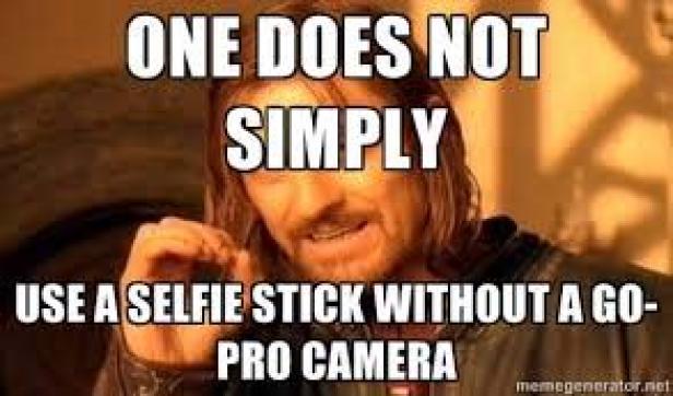 Selfie-Sticks: Eine Abrechnung in Memes