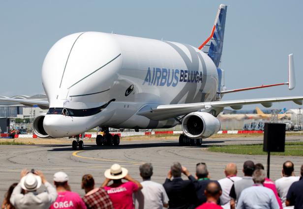 Fliegender Wal: Airbus schickt "Beluga XL" auf Jungfernflug