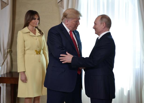 Handschlag mit Putin: Melania Trump entgleisen Gesichtszüge