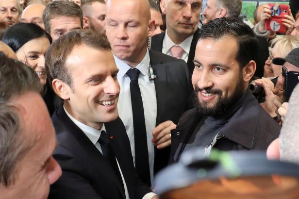 Video-Skandal: Frankreichs Innenminister belastet Macron