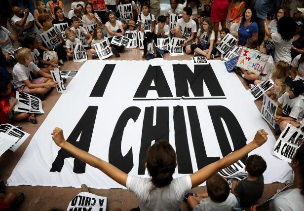 Mehr als 700 Migrantenkinder in den USA weiter ohne Eltern