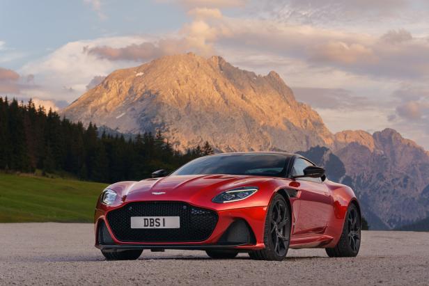 Erstmals am Steuer des unglaublichen Aston Martin DBS Superleggera