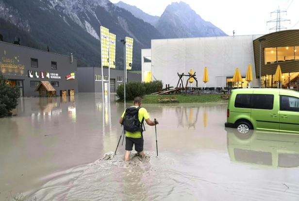 Schwere Unwetter in Vorarlberg und Tirol: Aufräumarbeiten im Gange