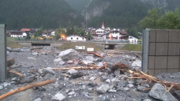 Schwere Unwetter in Vorarlberg und Tirol: Aufräumarbeiten im Gange