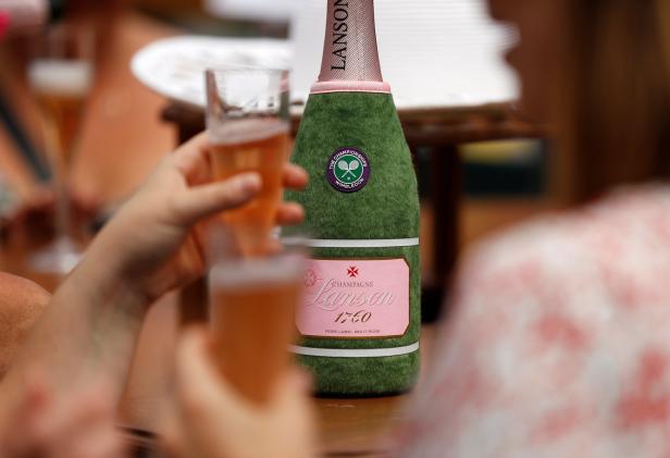 Tag des Champagners: 5 Fakten über den Schaumwein