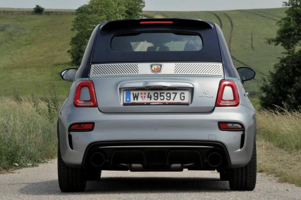 Abarth 695 Cabriolet als edler "Rivale" im Test