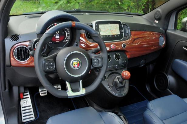 Abarth 695 Cabriolet als edler "Rivale" im Test