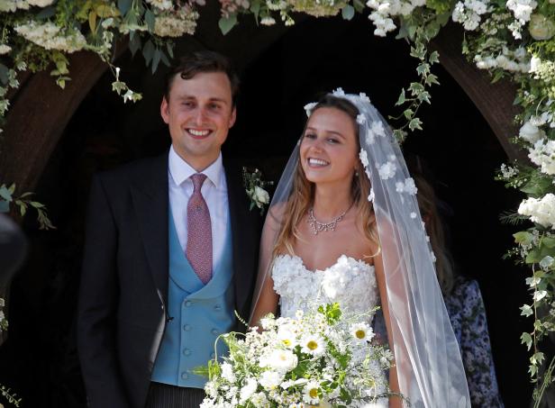Hochzeitsgast: Herzogin Meghans dunkles Kleid sorgt für Kritik