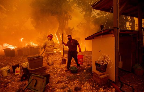Fortschritte gegen größtes Feuer in Kaliforniens Geschichte