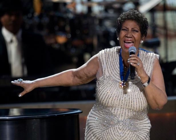  Aretha Franklin performs onstage at BET Honors 2014 at Warner Theatre