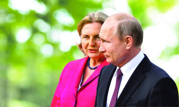 Kreml-Sender macht aus Kneissl-Hochzeit große Putin-Show