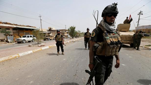 Truppen machen Jagd auf IS-Kämpfer in Falluja