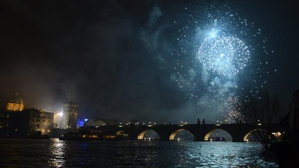 Unfälle überschatten Silvesterfeiern