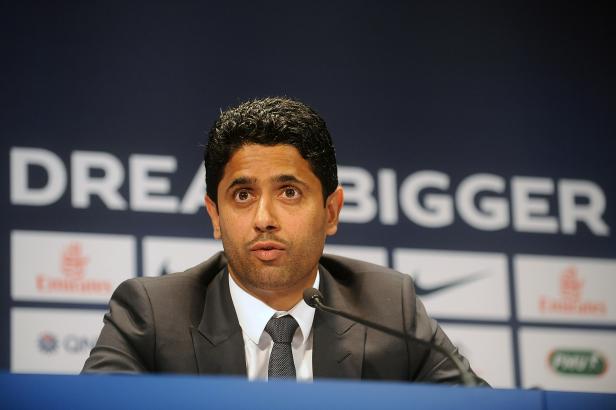Nasser Al-Khelaifi bei einer Pressekonferenz.