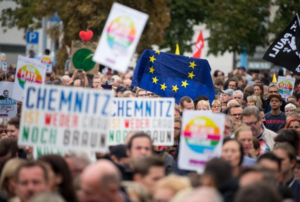 Chemnitz: Tausende bei AdF-Demo, tausende andere bei Gegenprotest