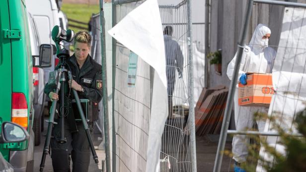 Höxter: Leichenspürhunde suchen nach Überresten von Opfer