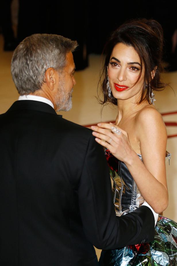 Angelina Jolie: Eifersucht und Hass auf Amal Clooney