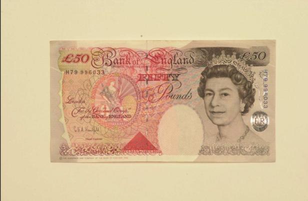 Königin Elizabeth II: Bargeld? Immer nur sonntags