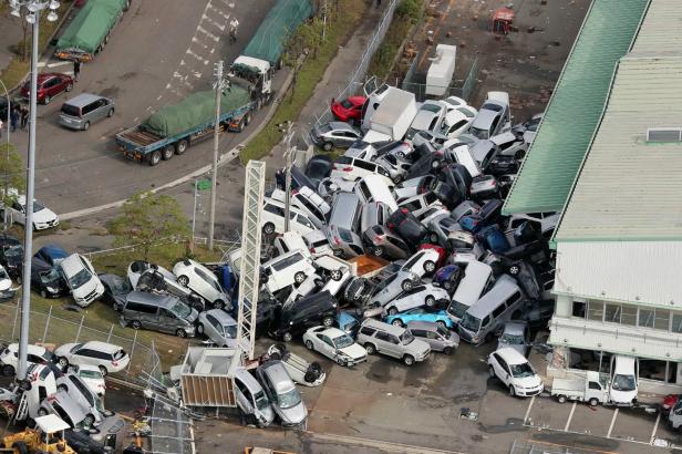 Erdbeben in Japan: 16 Tote und 26 Vermisste