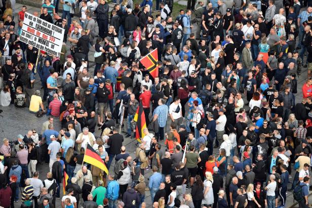 Merkel zu Chemnitz: "Es gibt keine Entschuldigung für Hetze"