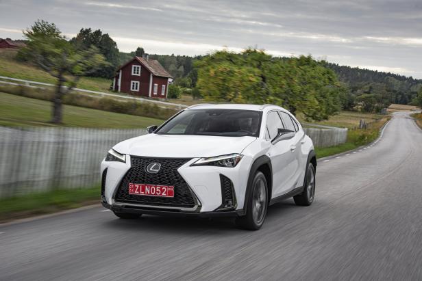 Erste Ausfahrt mit dem neuen Lexus UX