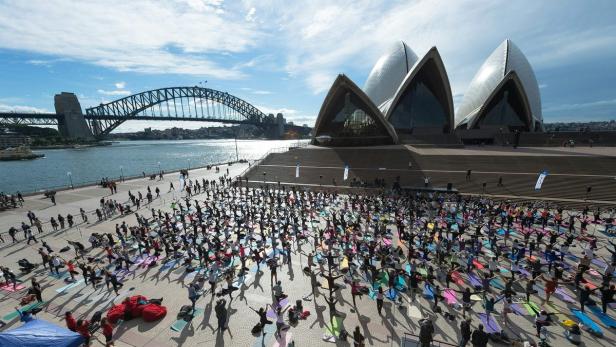 Die schönsten Fotos vom zweiten Welt-Yoga-Tag