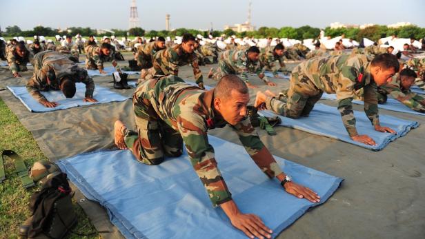 Die schönsten Fotos vom zweiten Welt-Yoga-Tag