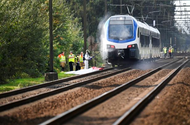Lastenrad prallte in Niederlanden gegen Zug: Vier Kinder tot