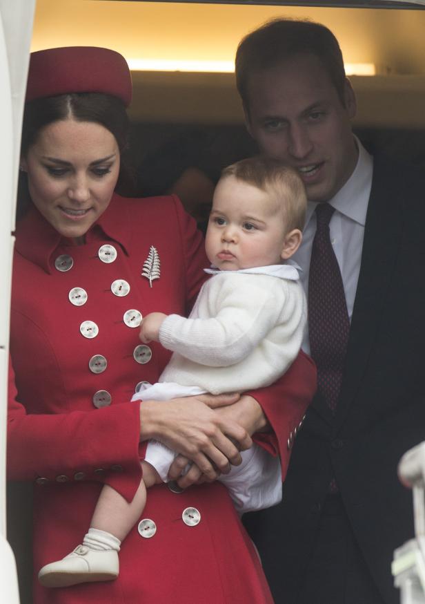 Prinz William und Herzogin Kate mit Prinz George.