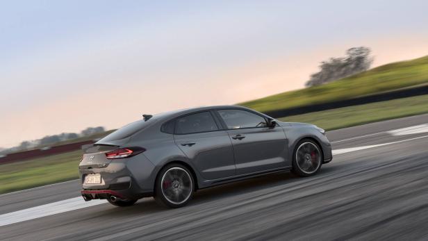 Premiere in Paris: Hyundai i30 Fastback N