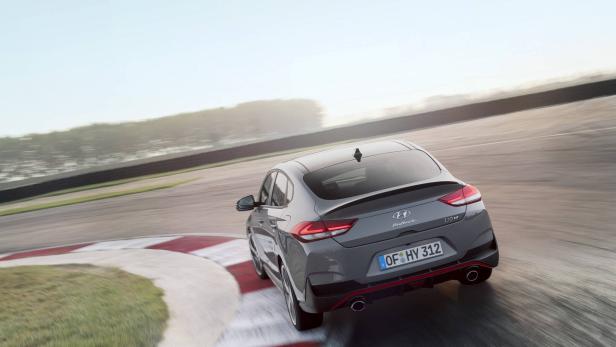 Premiere in Paris: Hyundai i30 Fastback N