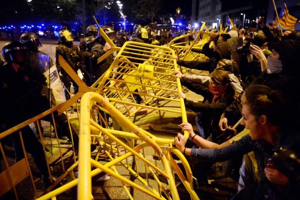 Katalonien: Ausschreitungen nach Demonstrationen