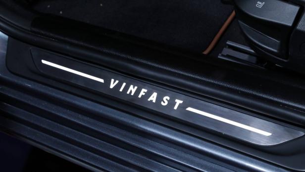 Vietnamesischer Hersteller VinFast zeigt Limousine und SUV