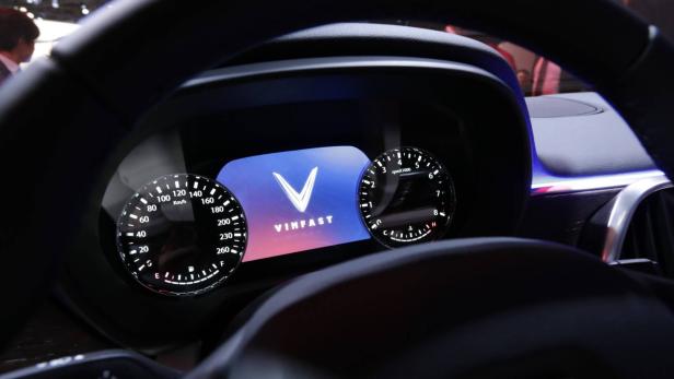 Vietnamesischer Hersteller VinFast zeigt Limousine und SUV