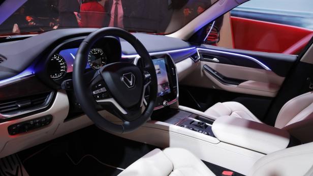 Vietnamesischer Hersteller VinFast zeigt Limousine und SUV