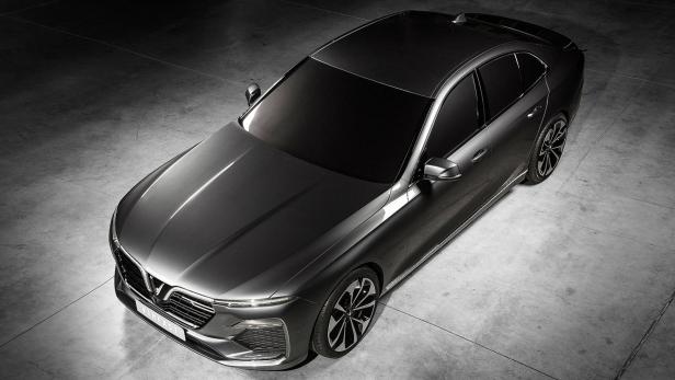 Vietnamesischer Hersteller VinFast zeigt Limousine und SUV
