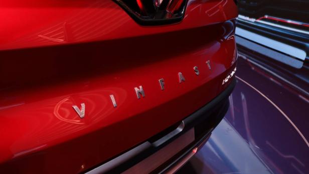 Vietnamesischer Hersteller VinFast zeigt Limousine und SUV