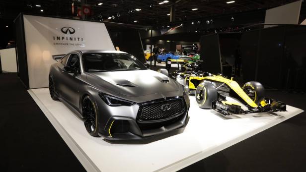 Mit Hybridtechnik aus der Formel 1: Infiniti Projekt Black S