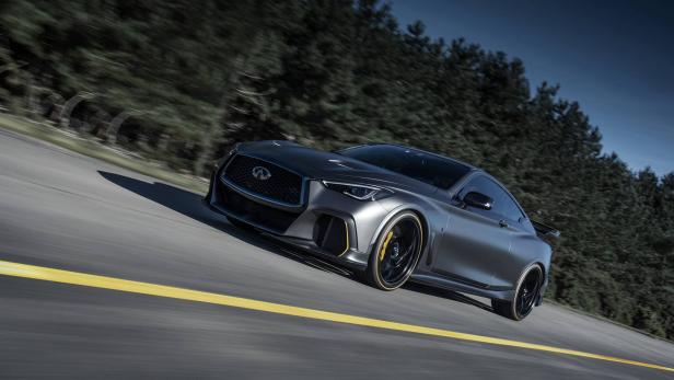 Mit Hybridtechnik aus der Formel 1: Infiniti Projekt Black S