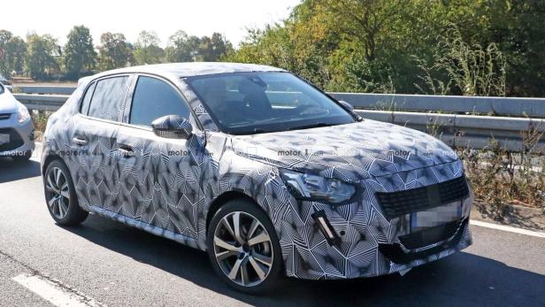 Peugeot 208 (2019) Erlkönig zeigt neues In- und Exterieur