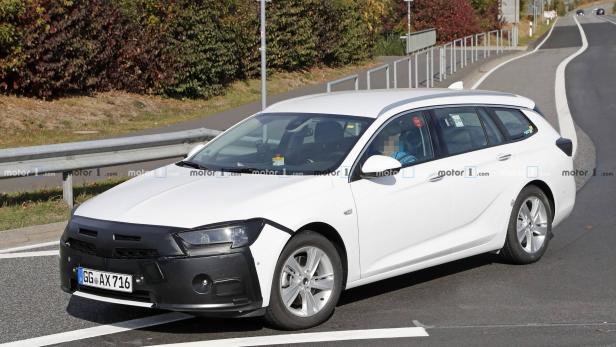 Erlkönigbilder: Opel Insignia Sports Tourer (2019)