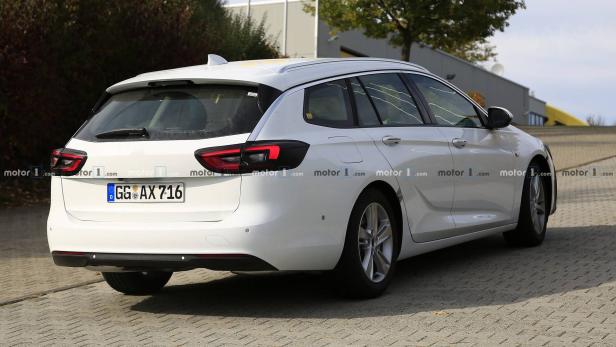 Erlkönigbilder: Opel Insignia Sports Tourer (2019)