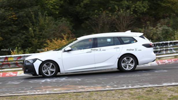 Erlkönigbilder: Opel Insignia Sports Tourer (2019)