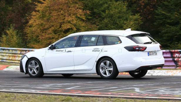 Erlkönigbilder: Opel Insignia Sports Tourer (2019)