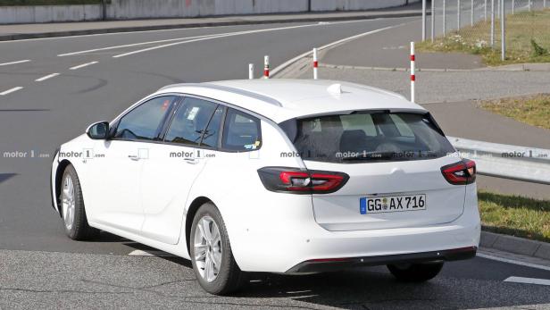 Erlkönigbilder: Opel Insignia Sports Tourer (2019)