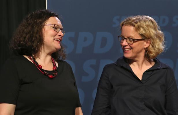 SPD im freien Fall: "Neuwahlen wären politischer Selbstmord"