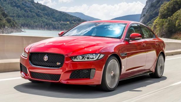 Jaguar XE