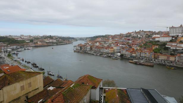 Mit dem Nordwind von Porto nach Lissabon radeln