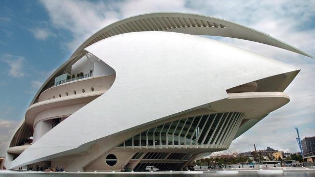 Das futuristische Gebäude des Palau de les Arts Reina Sofía in Valencia.