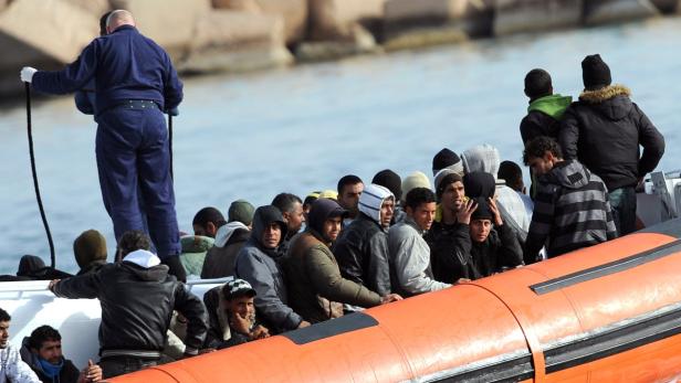 Flüchtlingsdrama vor Lampedusa: 181 Tote